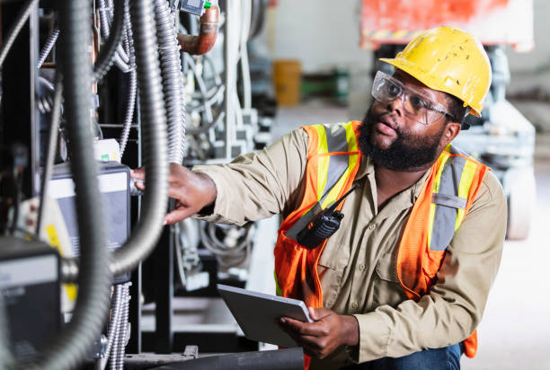 Best Electrical Contractors for Businesses  in Cloverdale, CA
